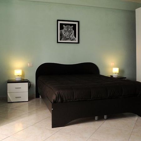 Casa Vacanza La Rondine Валмонтоне Екстериор снимка