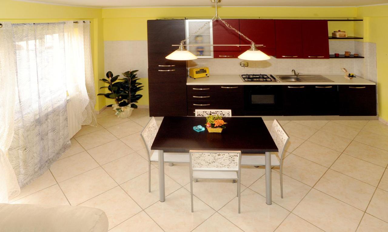 Casa Vacanza La Rondine Валмонтоне Екстериор снимка