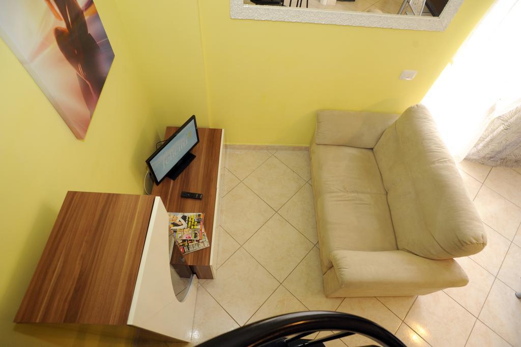 Casa Vacanza La Rondine Валмонтоне Екстериор снимка