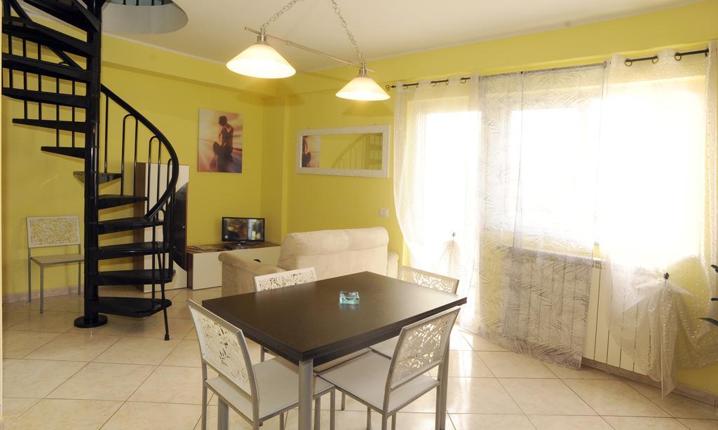 Casa Vacanza La Rondine Валмонтоне Екстериор снимка
