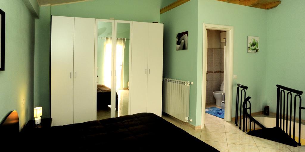 Casa Vacanza La Rondine Валмонтоне Екстериор снимка